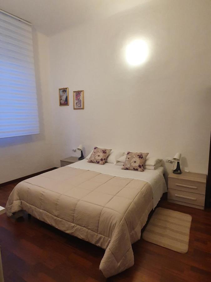 Arena Suite All Comforts - With Free Parking Garage Per Qualified Rate - Con Parcheggio Incluso Per Le Tariffe Qualificanti - Metro Verde Greenline Moscova Milano Eksteriør billede