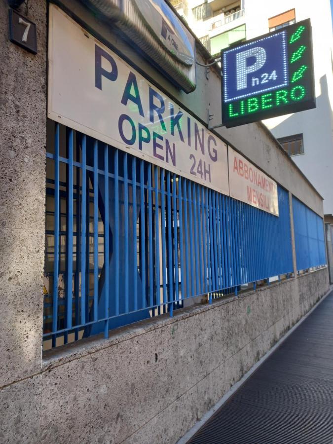 Arena Suite All Comforts - With Free Parking Garage Per Qualified Rate - Con Parcheggio Incluso Per Le Tariffe Qualificanti - Metro Verde Greenline Moscova Milano Eksteriør billede